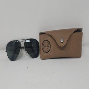 Vintage 1970s Ray Ban Aviator Pilot Outdoorsman Sunglasses w/ Case Bausch Lomb